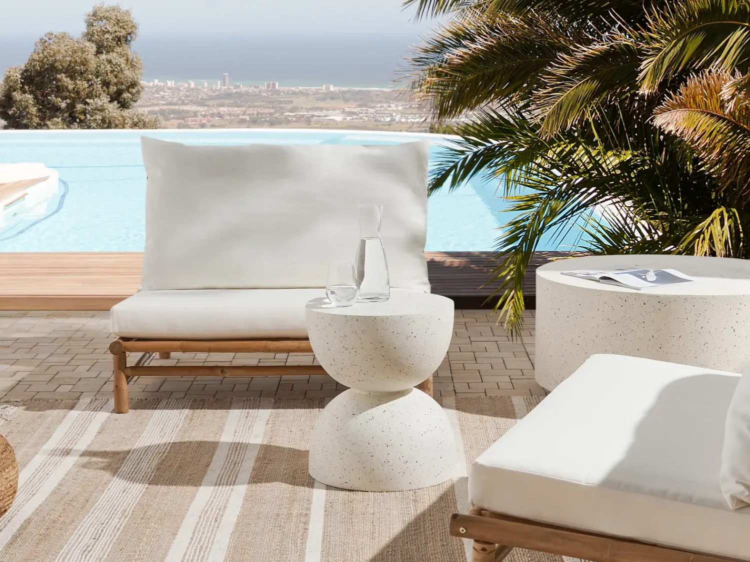Online Beliani Tavolino CAORIA 40 cm 40 cm Effetto terrazzo Terrazzo Bianco