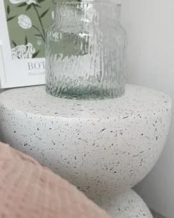 Beliani Tavolino CAORIA 40 cm 40 cm Effetto terrazzo Terrazzo Bianco Bianco Blu