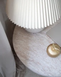 Beliani Tavolino da caffè VICARELLO 68 cm 68 cm Effetto travertino Beige