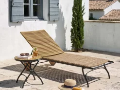 Outlet Beliani LASCARI 45 cm 45 cm Legno d'acacia Marrone chiaro Marrone Nero