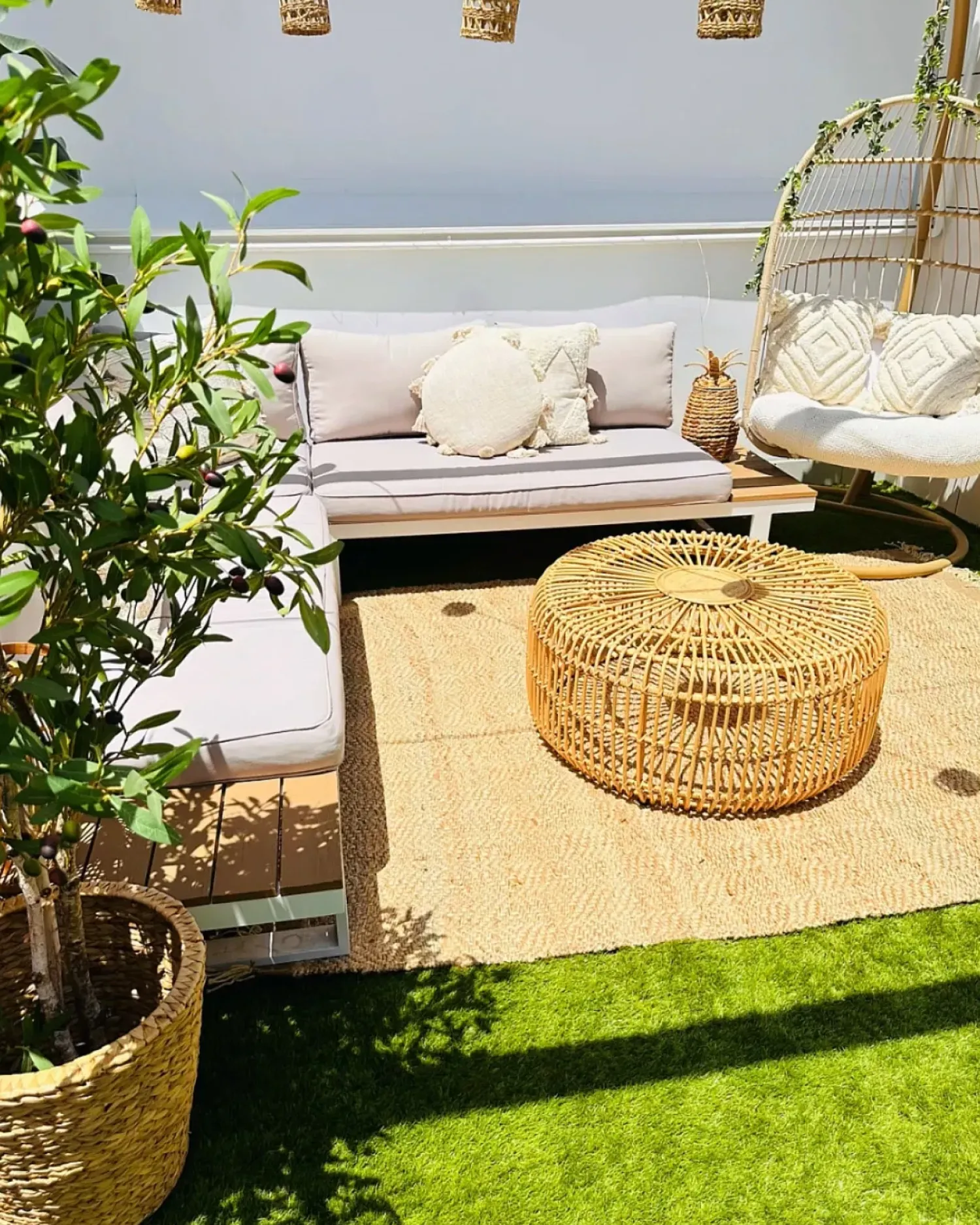 Best Beliani Tavolino da giardino RANDAZZO 85 cm 85 cm Rattan Marrone chiaro Beige Naturale