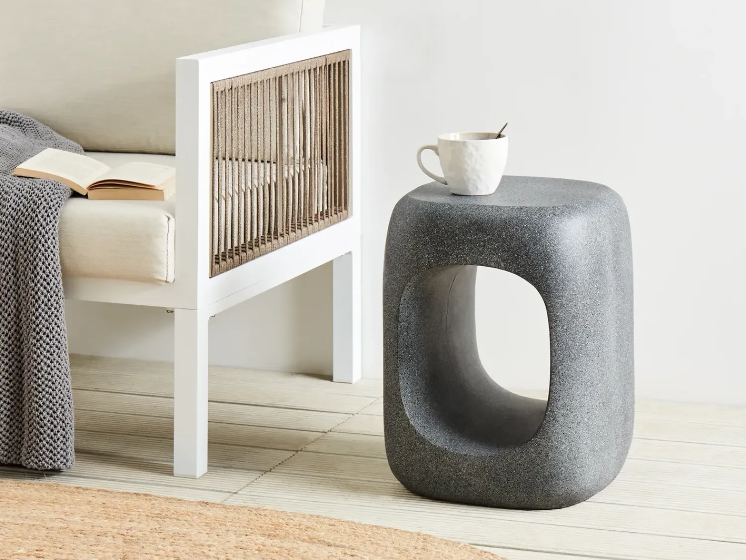 Clearance Beliani Tavolino PELMO 33 cm 33 cm Effetto marmo Grigio