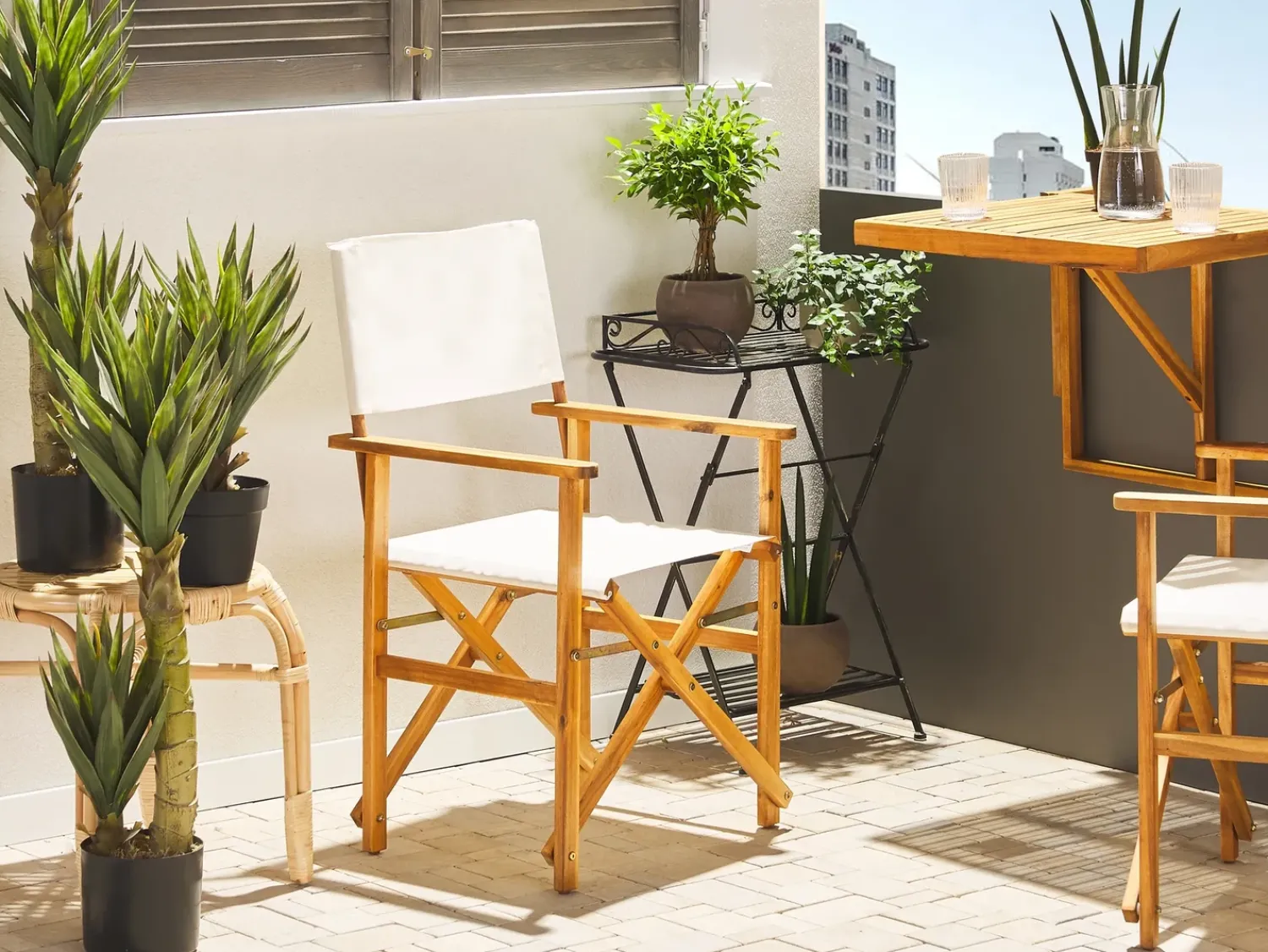 Beliani Tavolo da balcone UDINE 70 cm 69 cm Legno d'acacia Marrone