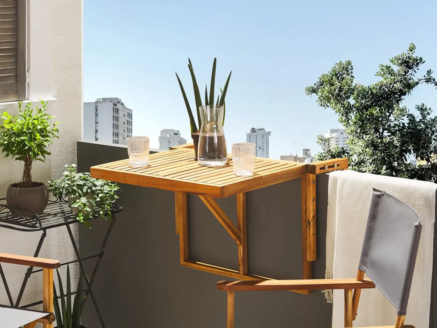 Beliani Tavolo da balcone UDINE 70 cm 69 cm Legno d'acacia Marrone
