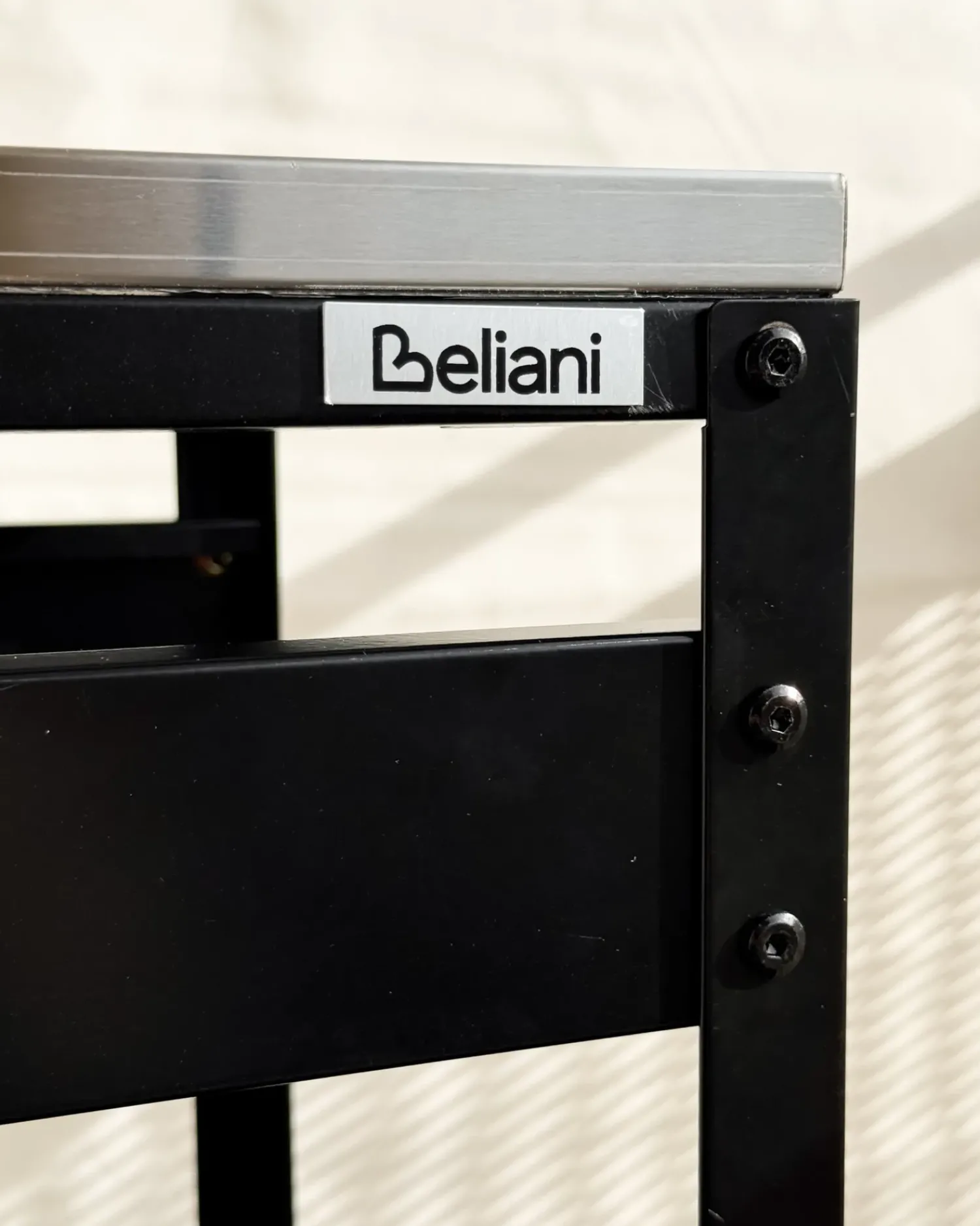 Beliani MAENZA Metallo Nero Argento Nero