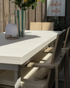 Beliani Tavolo da pranzo allungabile da giardino VALCANETTO 180/240 cm 90 cm Metallo Bianco