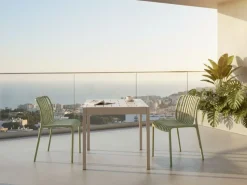 Sale Beliani Tavolo da pranzo da giardino BARTICA 84 cm Beige