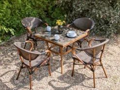 Sale Beliani Tavolo da pranzo da giardino CASPRI II 80 cm 80 cm Vetro Grigio Grigio Marrone