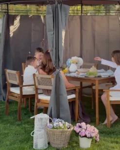 Outlet Beliani Tavolo da pranzo da giardino JACO 180 cm 100 cm Legno d'acacia chiaro Marrone