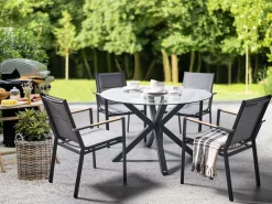 Clearance Beliani Tavolo da pranzo da giardino MALETTO 120 cm 120 cm Vetro Nero Trasparente Nero