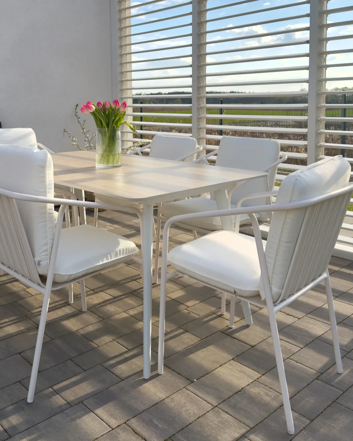 Best Beliani Tavolo da pranzo da giardino RODALLO 160 cm 90 cm Pietra Effetto travertino Bianco Beige