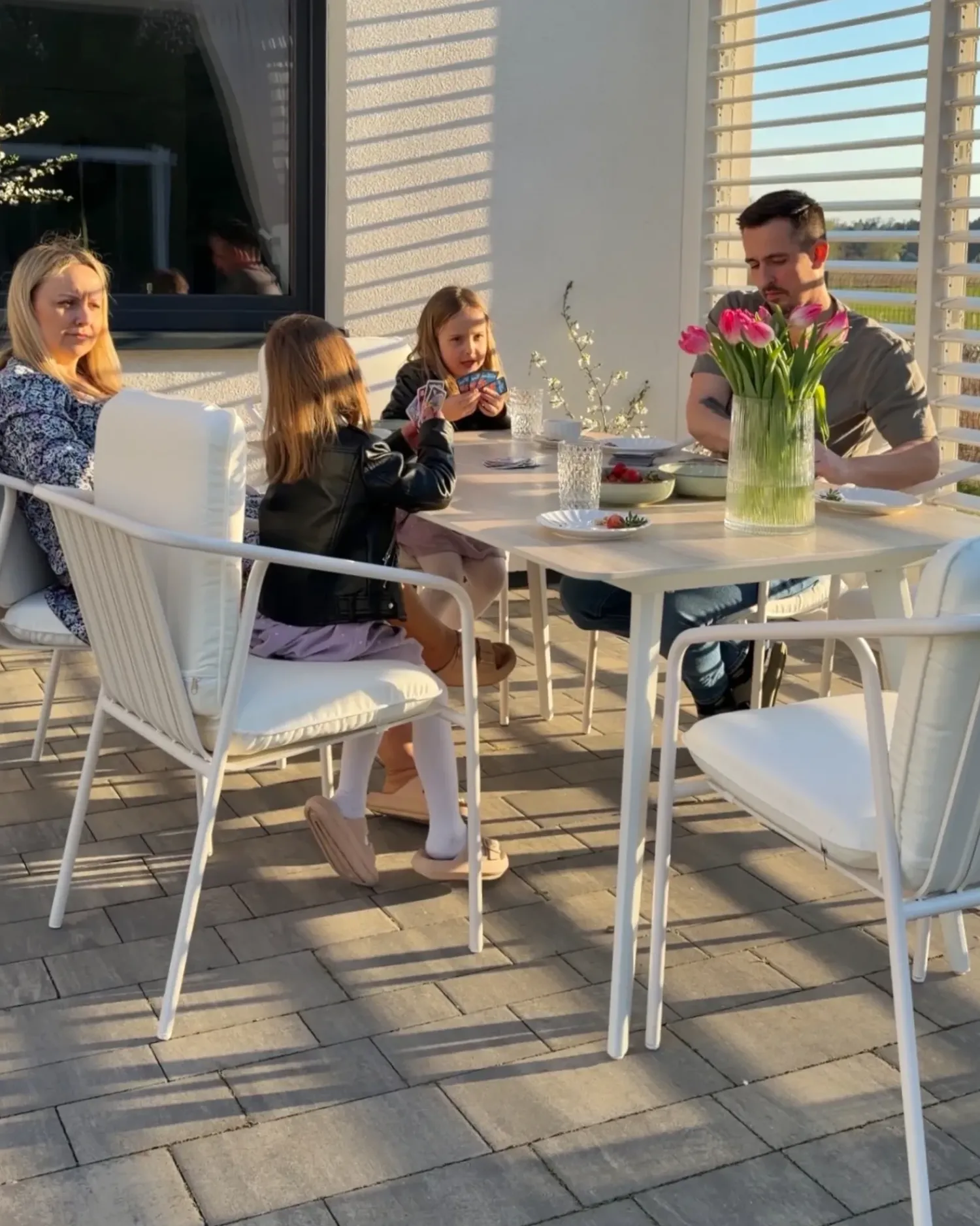 Best Beliani Tavolo da pranzo da giardino RODALLO 160 cm 90 cm Pietra Effetto travertino Bianco Beige