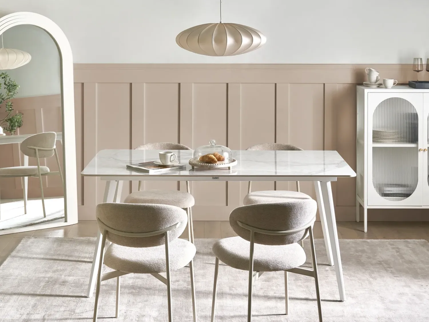 Outlet Beliani Tavolo da pranzo da giardino RODALLO 160 cm 90 cm Pietra Marmo Bianco