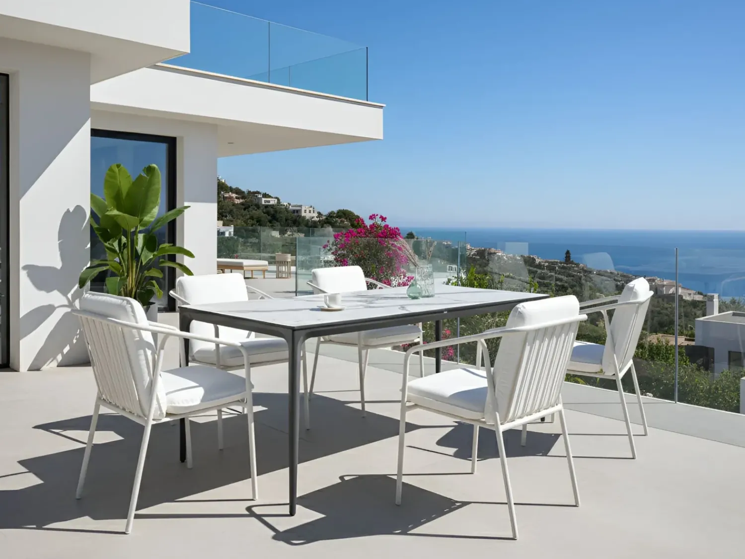 Clearance Beliani Tavolo da pranzo da giardino SOVARETO 180 cm 90 cm Effetto marmo Marmo bianco Bianco Grigio