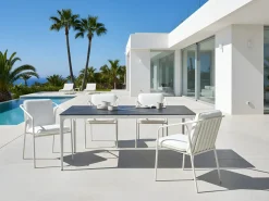Outlet Beliani Tavolo da pranzo da giardino SOVARETO 180 cm 90 cm Effetto marmo Marmo nero Bianco Nero