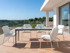 Outlet Beliani Tavolo da pranzo da giardino SOVARETO 180 cm 90 cm Simil legno chiaro Grigio