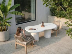 Clearance Beliani Tavolo da pranzo da giardino SIRMIONE 200 cm 110 cm Effetto terrazzo Terrazzo Bianco