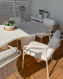 Clearance Beliani Tavolo da pranzo da giardino SIRMIONE 200 cm 110 cm Effetto terrazzo Terrazzo Bianco