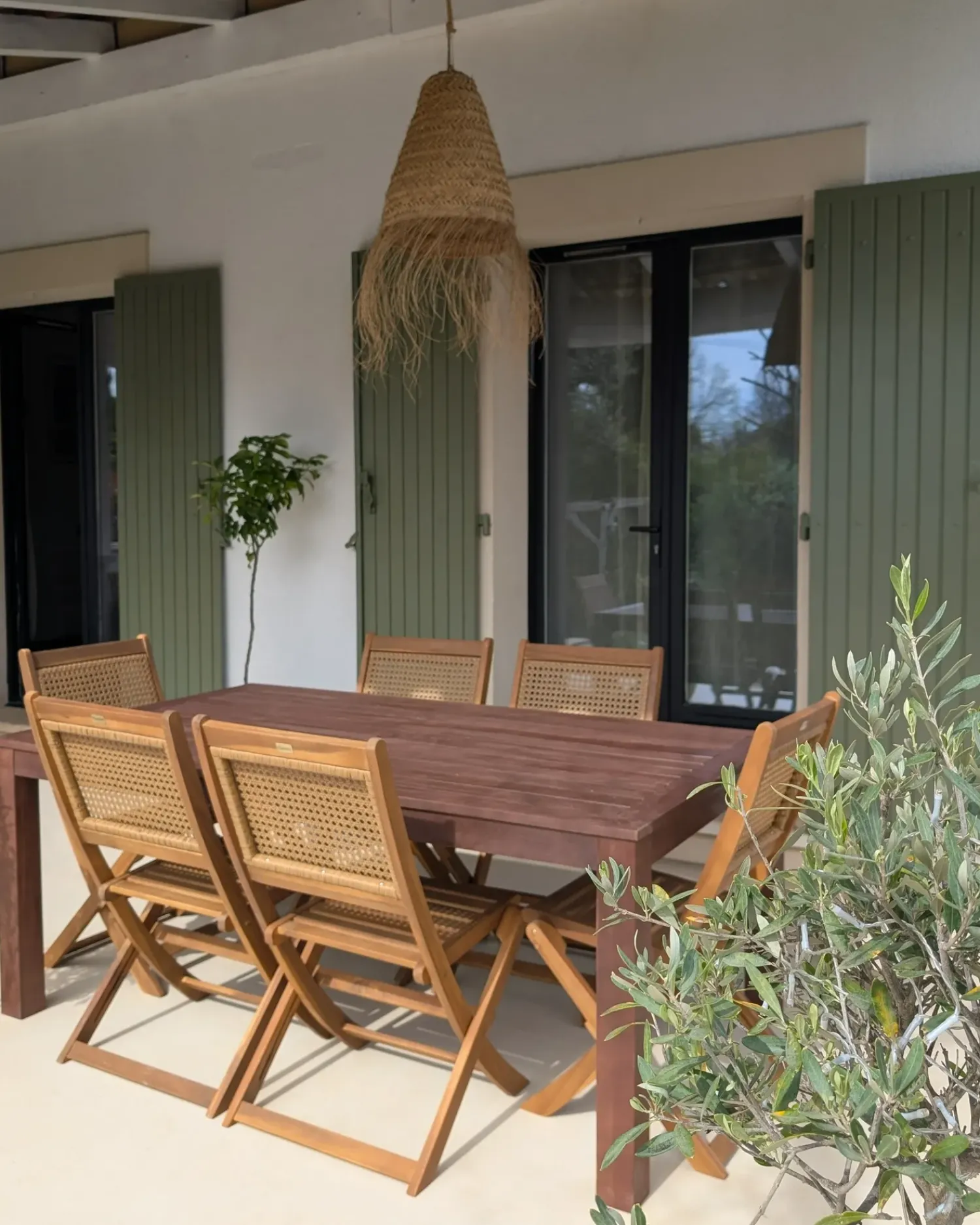 Beliani TUSCANIA 180 cm 100 cm Legno d'eucalipto scuro Marrone