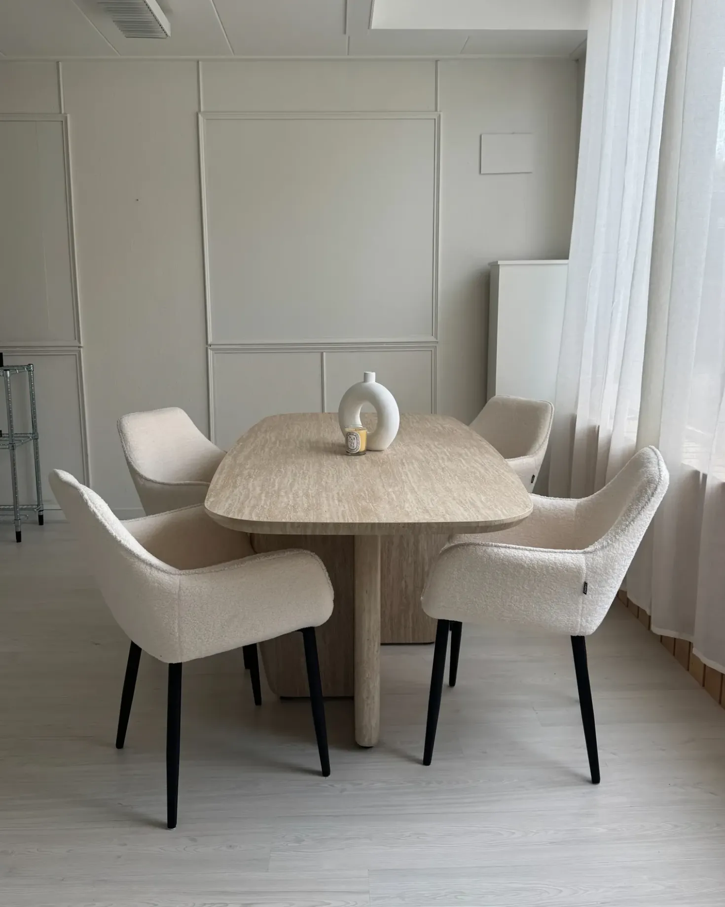 Tavolo da pranzo TRAVERS Effetto travertino 180 cm 90 cm