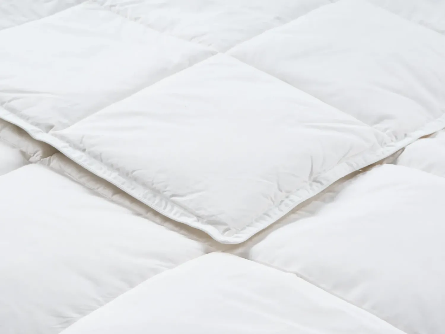 Sale Beliani Trapunta Piumino d'anatra Extra caldo GRIVOLA 220 x 240 cm Bianco