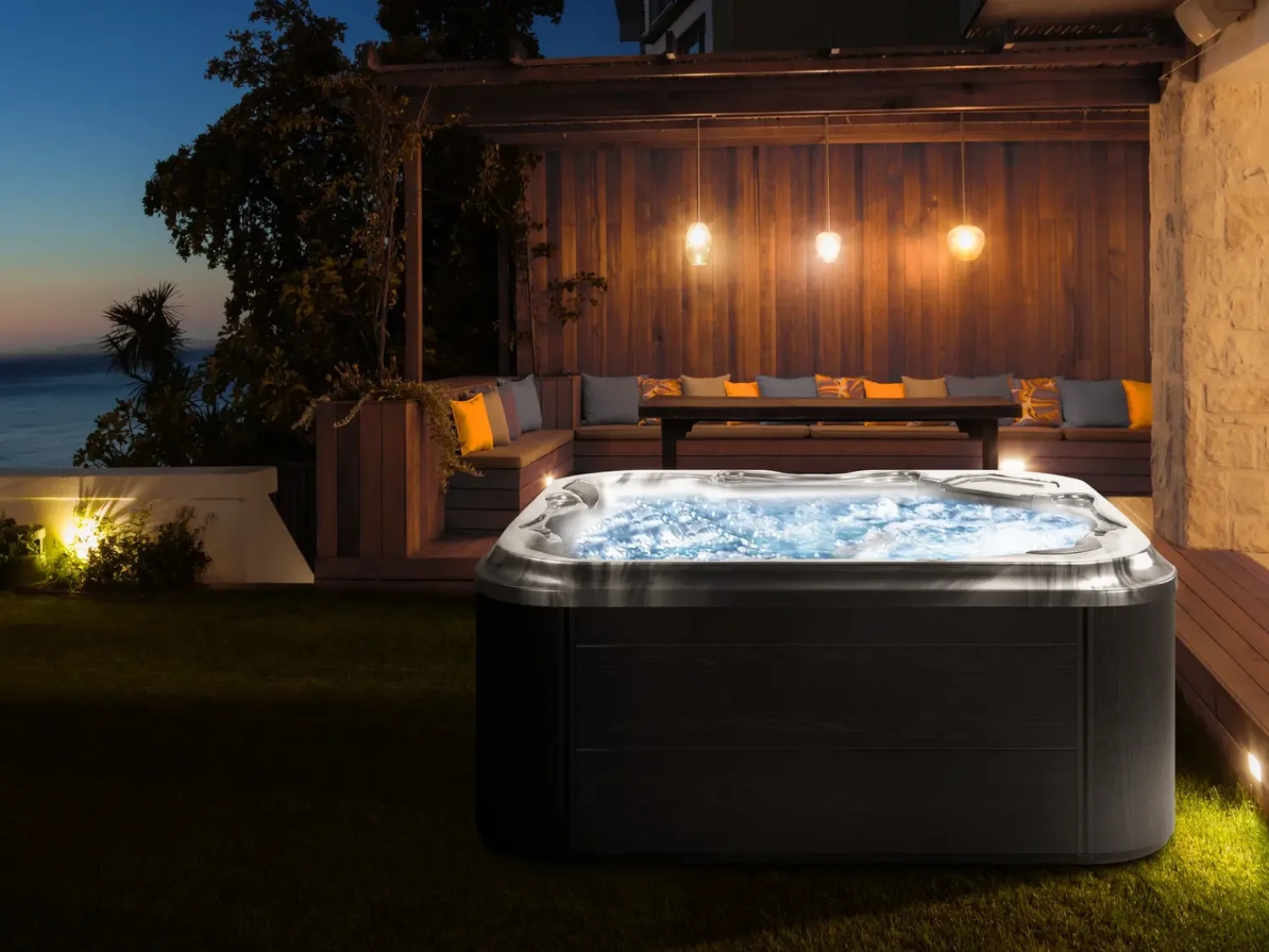 Beliani Vasca idromassaggio da esterno con LED TULAROSA Grigio grafite Argento Grigio Nero
