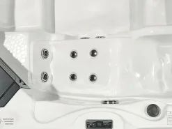 Discount Beliani Vasca idromassaggio da esterno con LED TULAROSA Bianco Bianco Argento Grigio Nero