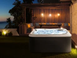 Discount Beliani Vasca idromassaggio da esterno con LED TULAROSA Bianco Bianco Argento Grigio Nero