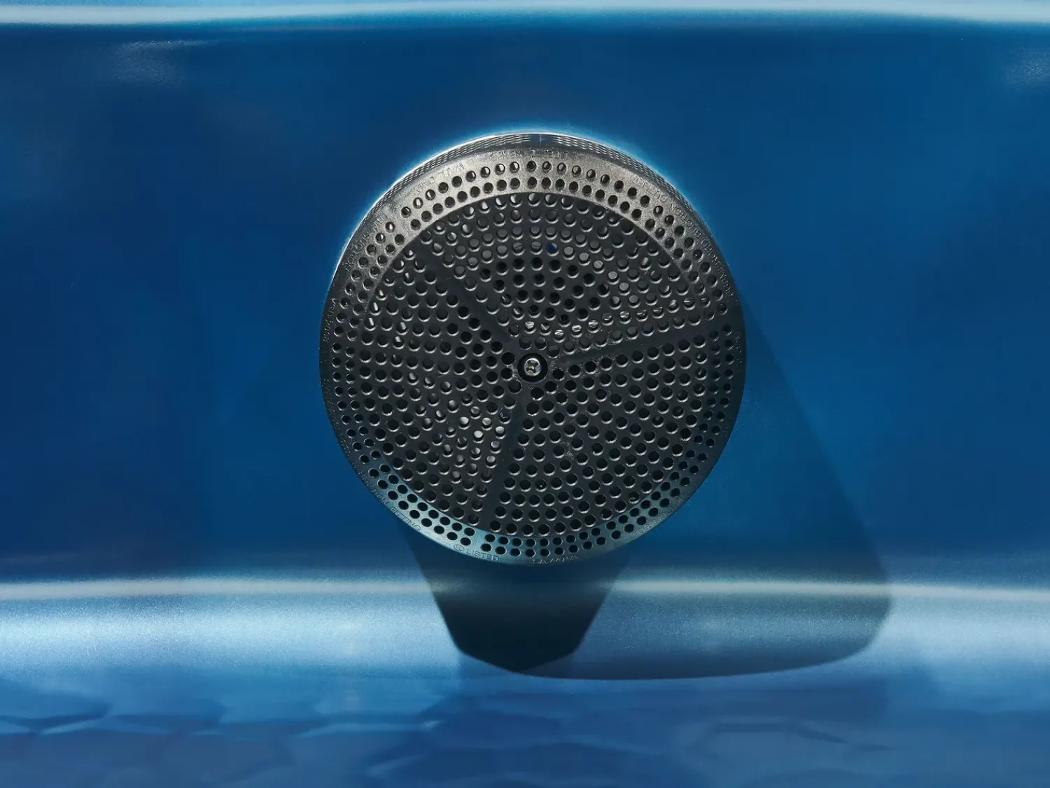 Hot Beliani Vasca idromassaggio da esterno con LED TULAROSA Blu Blu Argento Marrone Nero