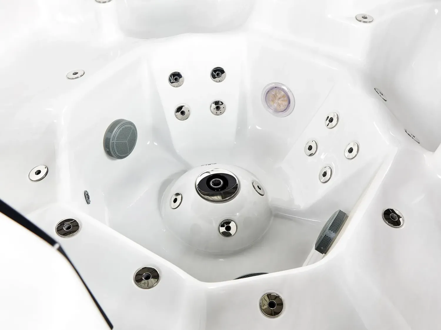 Best Beliani Vasca idromassaggio da esterno con LED VILLARRICA Bianco Argento Bianco Marrone
