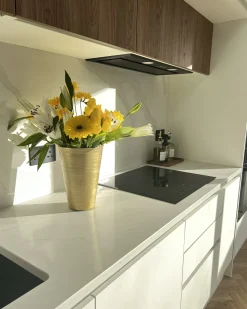 Best Beliani Vaso da fiori AMRIT Metallo 31 cm Oro