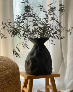 Beliani Vaso da fiori COONTAIL Gres porcellanato 31 cm Nero