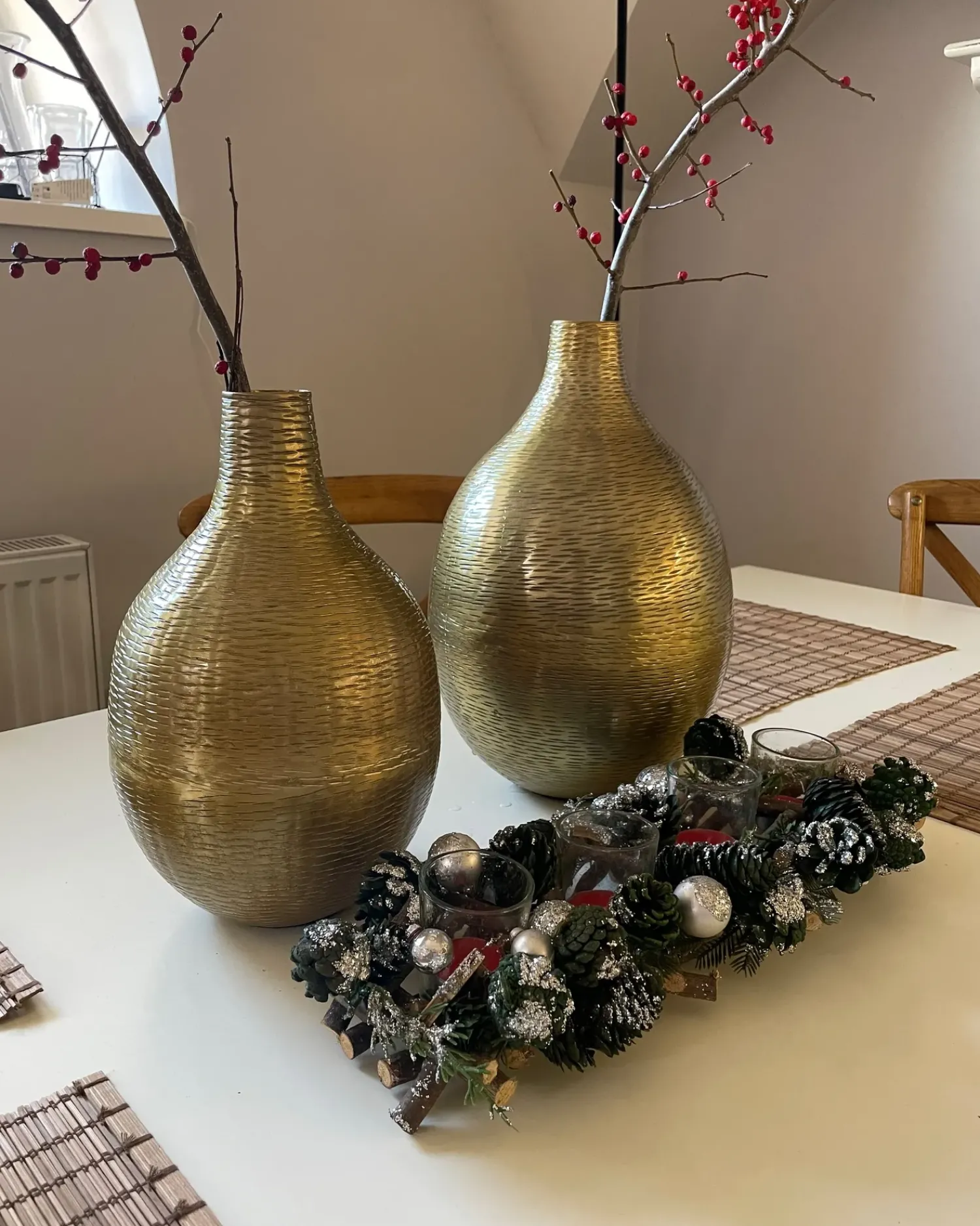 Outlet Beliani Vaso da fiori MOHENJO Metallo 32/35 cm Oro