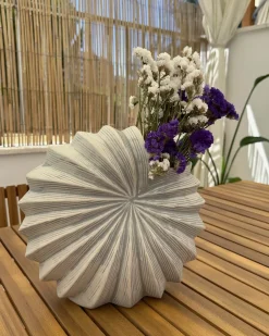 Clearance Beliani Vaso da fiori SCUP Gres porcellanato 28 cm sporco Bianco