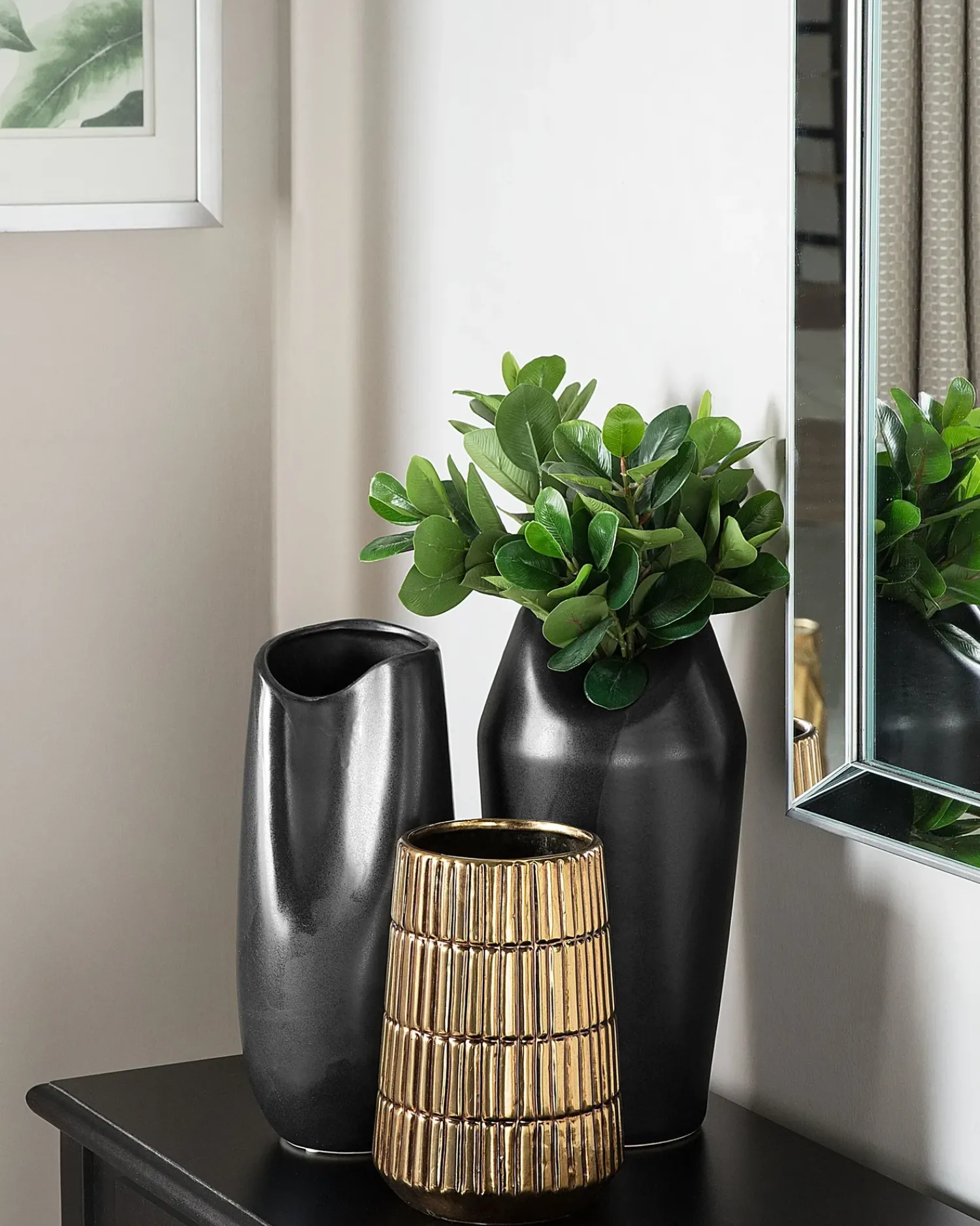 Sale Beliani Vaso decorativo DERBE Gres porcellanato 32 cm Nero