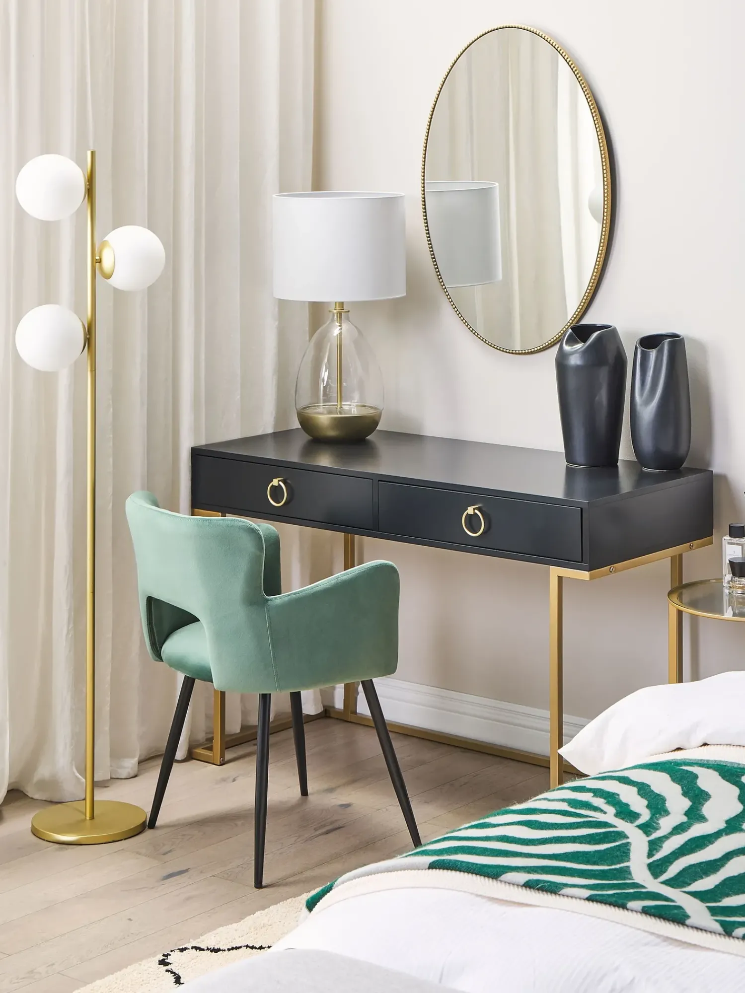 Sale Beliani Vaso decorativo DERBE Gres porcellanato 32 cm Nero