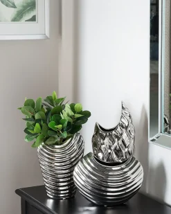 Beliani Vaso decorativo HALUZA Gres porcellanato 35 cm Argento