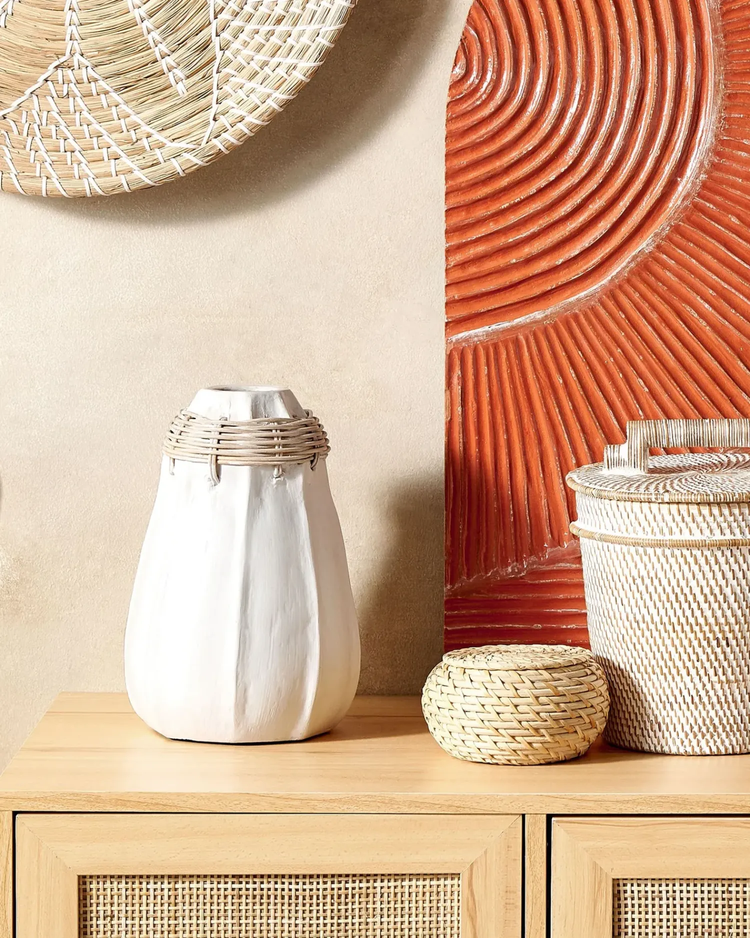 Hot Beliani Vaso decorativo KAMPAR Ceramica 30 cm Bianco Beige Bianco
