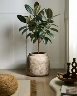 Outlet Beliani Vaso per piante ARGOSTOLI 44 cm Beige Bianco Beige