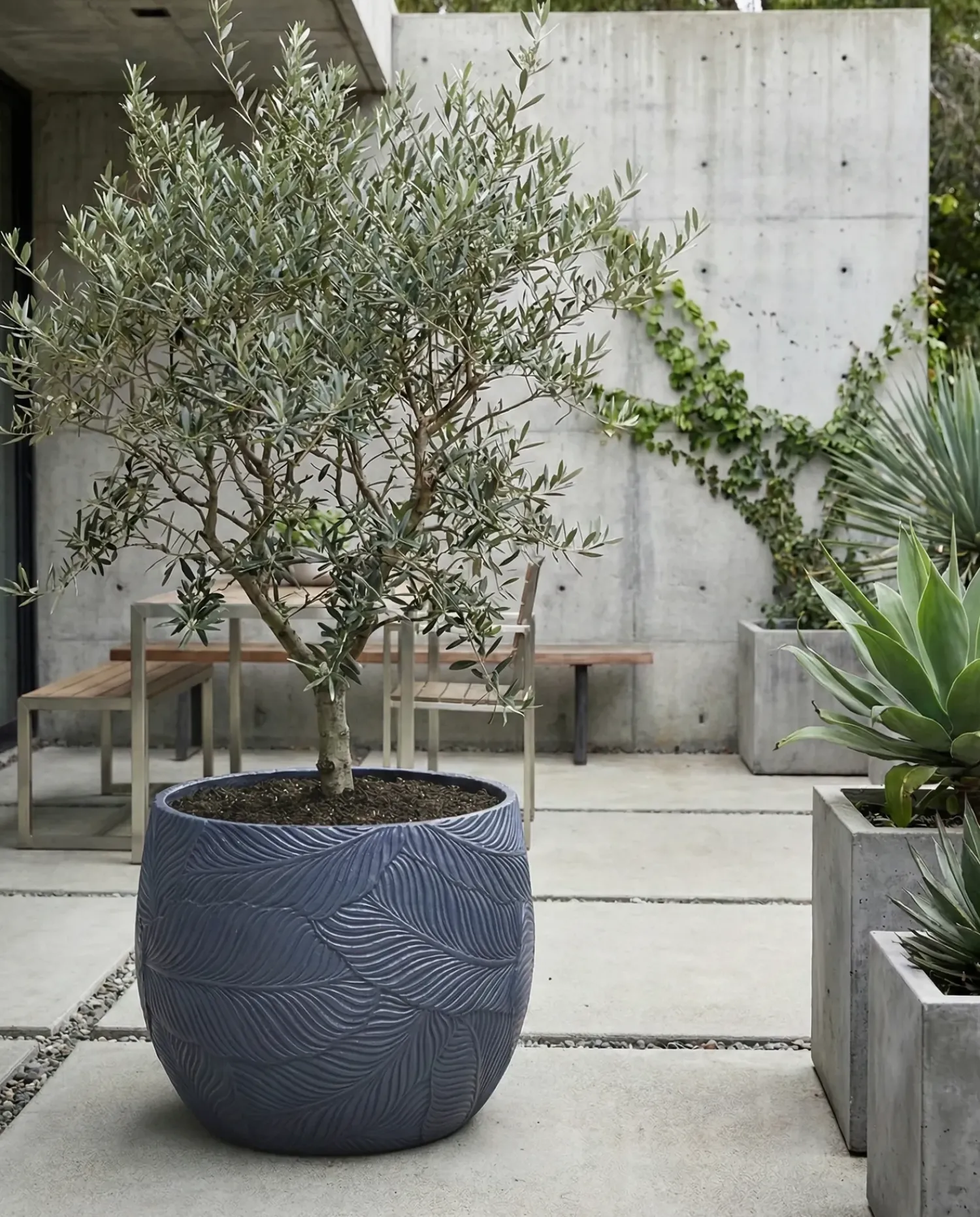 Sale Beliani Vaso per piante BAIYUN 47 cm Grigio