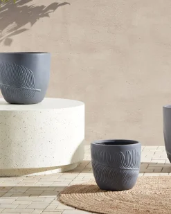 Clearance Beliani Vaso per piante FTERO Grigio