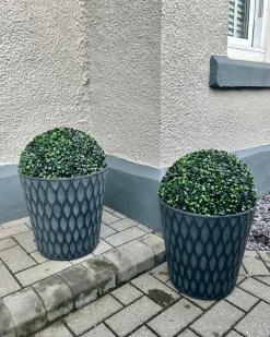 Beliani Vaso per piante LAVRIO 36 cm scuro Grigio