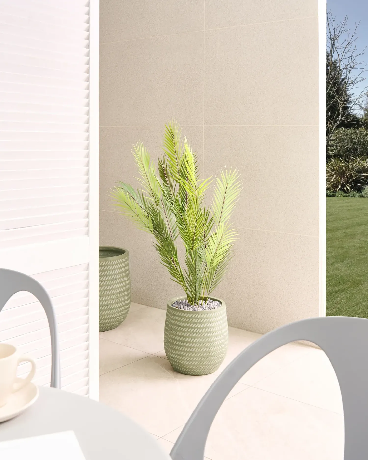 Outlet Beliani Vaso per piante LIVADIA oliva Verde