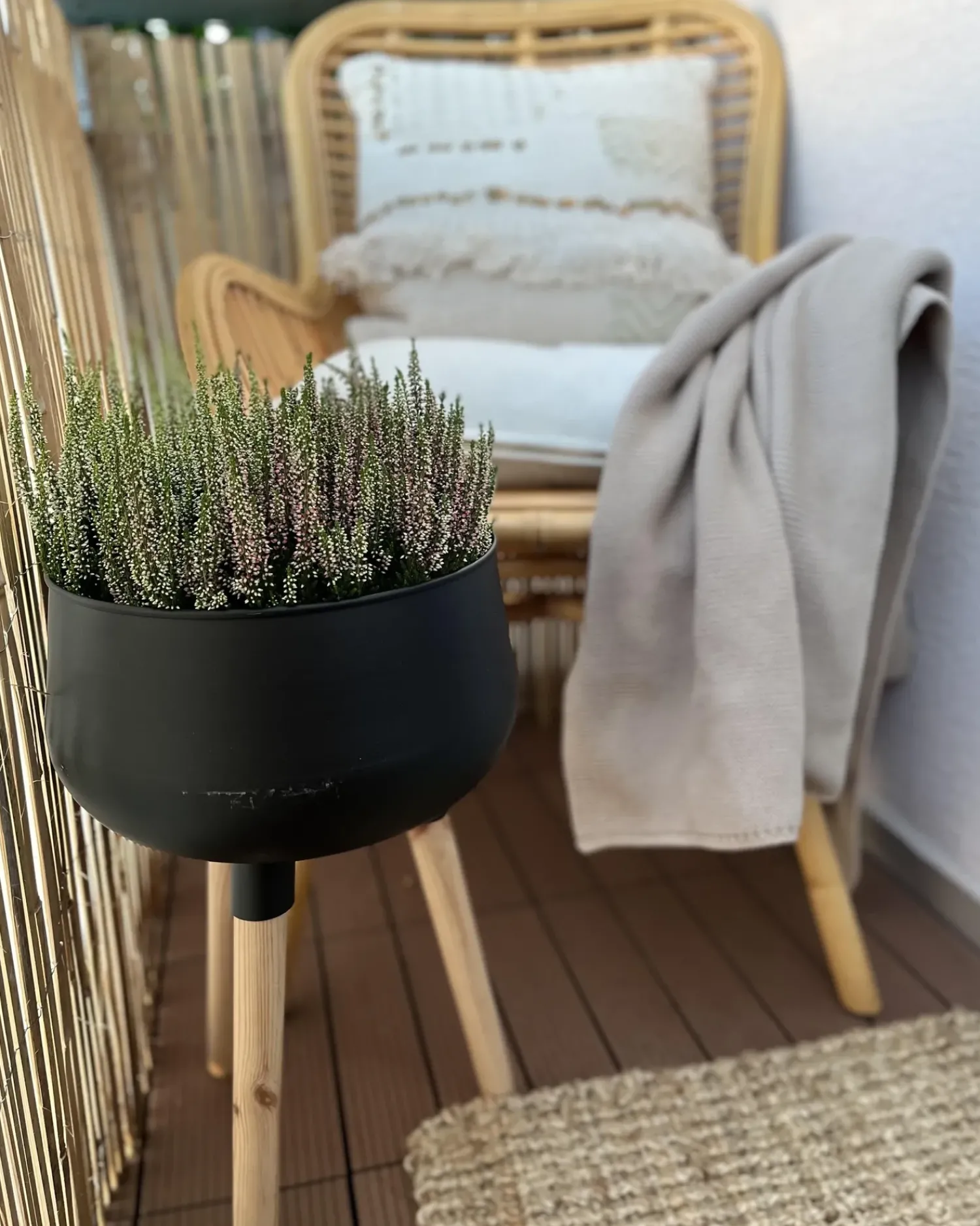 Outlet Beliani Vaso per piante rialzato AGROS Metallo 30 cm Nero Marrone Nero