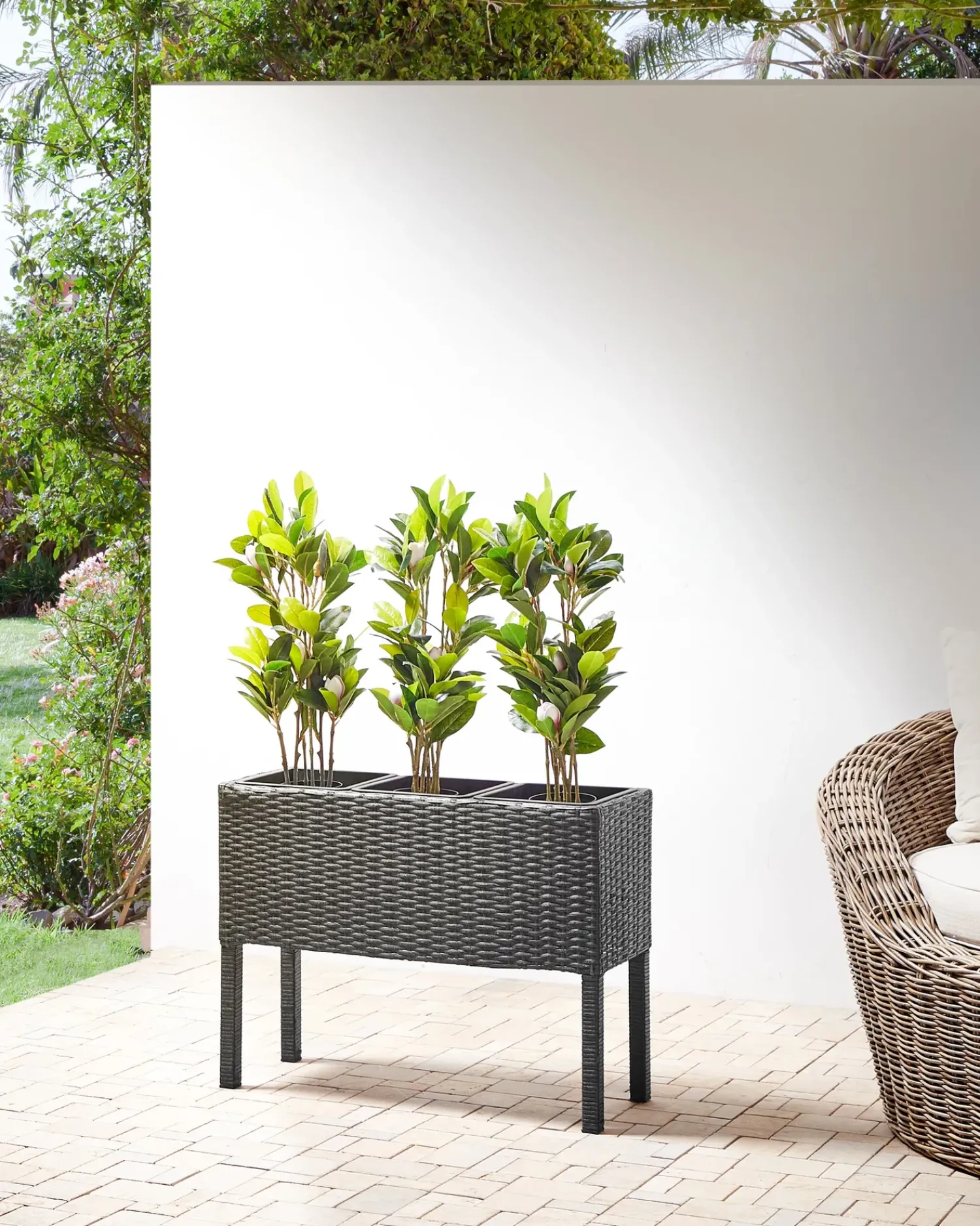 Best Beliani Vaso per piante rialzato CARAGANA Rattan sintetico (PE) 77 cm Nero