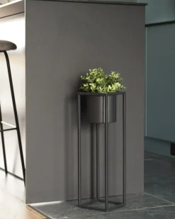 Beliani Vaso per piante rialzato IDRA Metallo 15 cm Nero