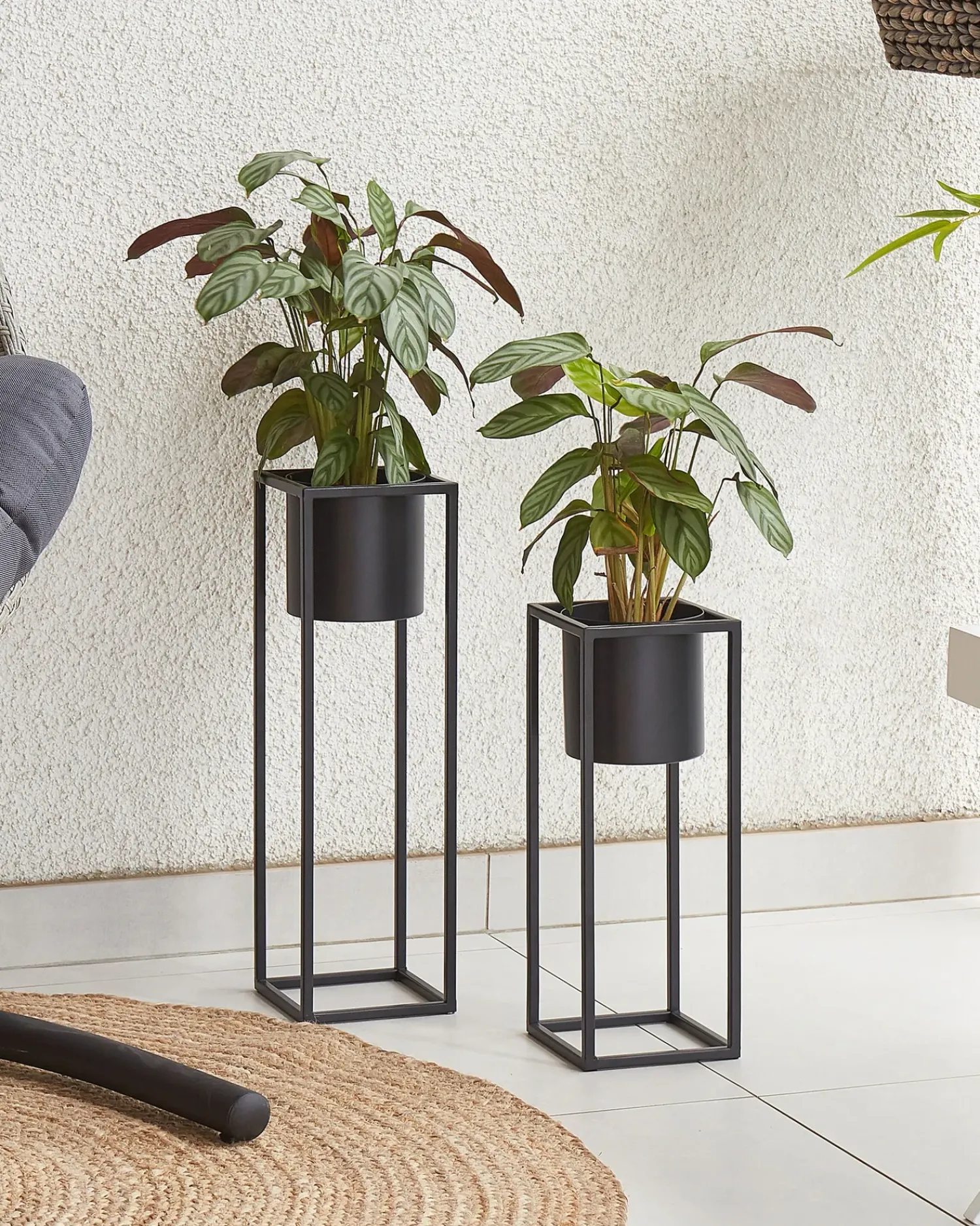 Beliani Vaso per piante rialzato IDRA Metallo 15 cm Nero