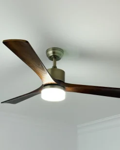 Sale Beliani Ventilatore a soffitto con luce ARUWIMI con telecomando LED Ottone Ottone Marrone