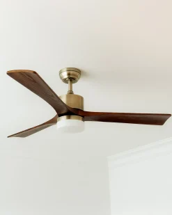 Sale Beliani Ventilatore a soffitto con luce ARUWIMI con telecomando LED Ottone Ottone Marrone
